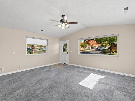 4th image of 1050 W Red Hills Pkwy Unit 8