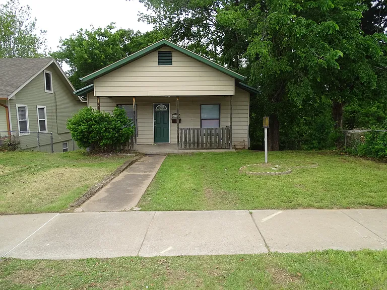 412 N Lincoln Ave #B — Photo 1