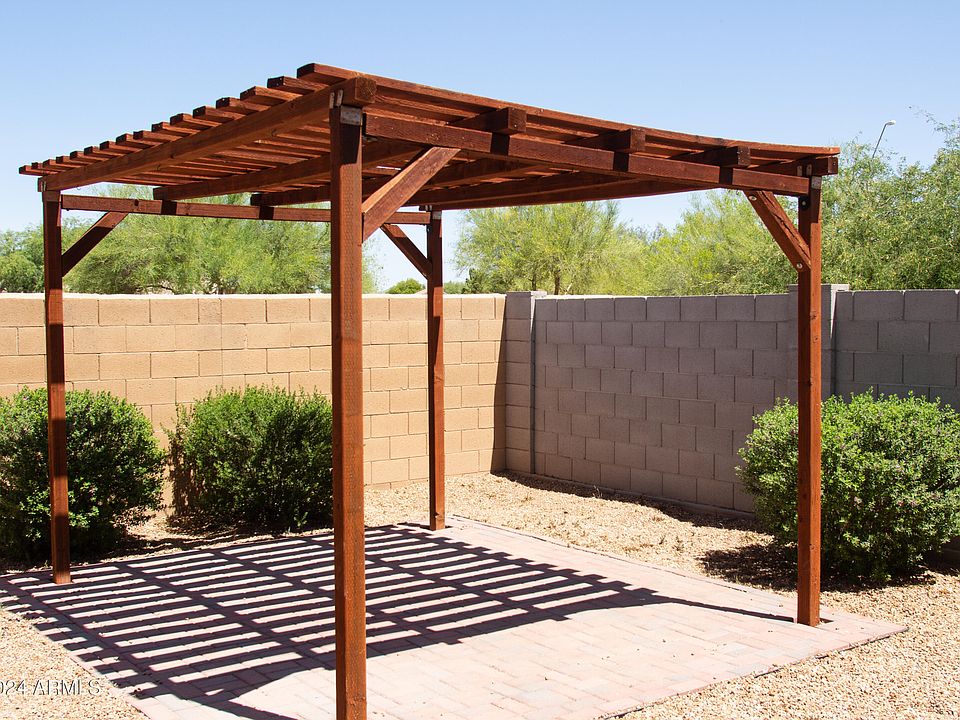 2nd image of 2410 E San Gabriel Trl