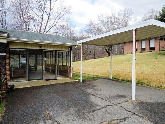 4th image of 260 Baronwood Rd
