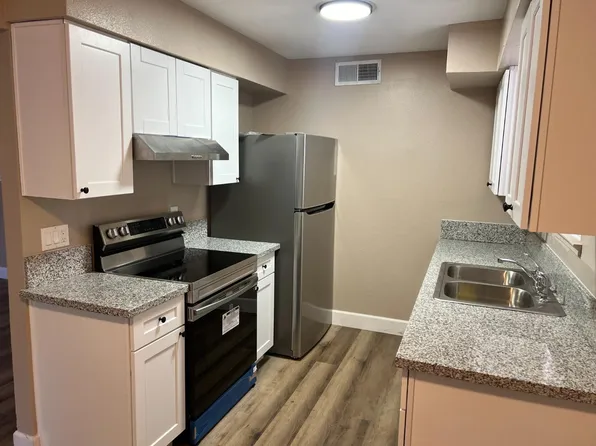 1550 W Ashlan Ave APT 135, Fresno, CA 93705