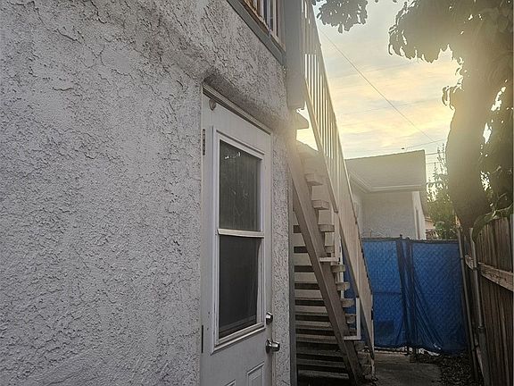 4th image of 947-949 S Ford Blvd #1
