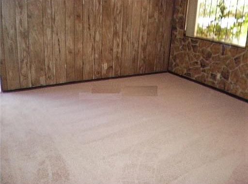 3rd image of 4760 Avenida Del Diablo