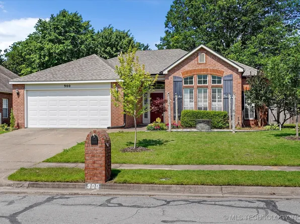 900 N Hemlock Ave, Broken Arrow, OK 74012