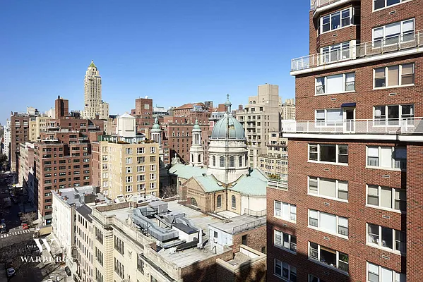 Sold by Warburg | media 34