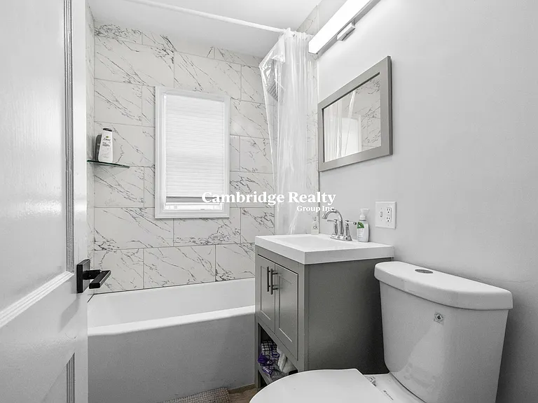 256 Main St #2T — Photo 18