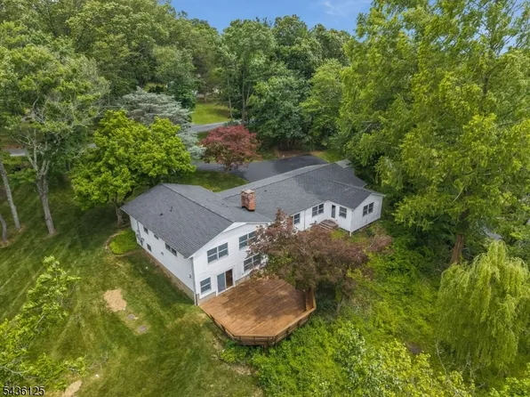 7 Sky View Garden Rd, Clinton Twp., NJ 08833
