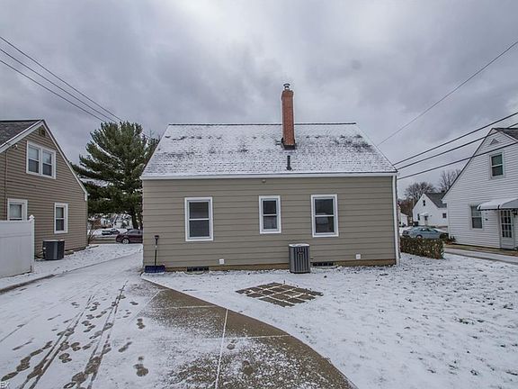 3rd image of 2341 27th St