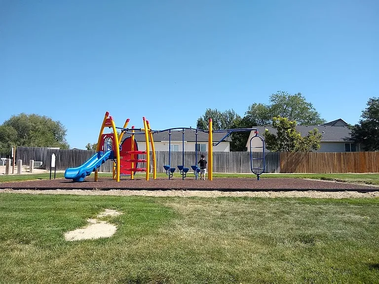 1208 N Cheshire Dr — Photo 25