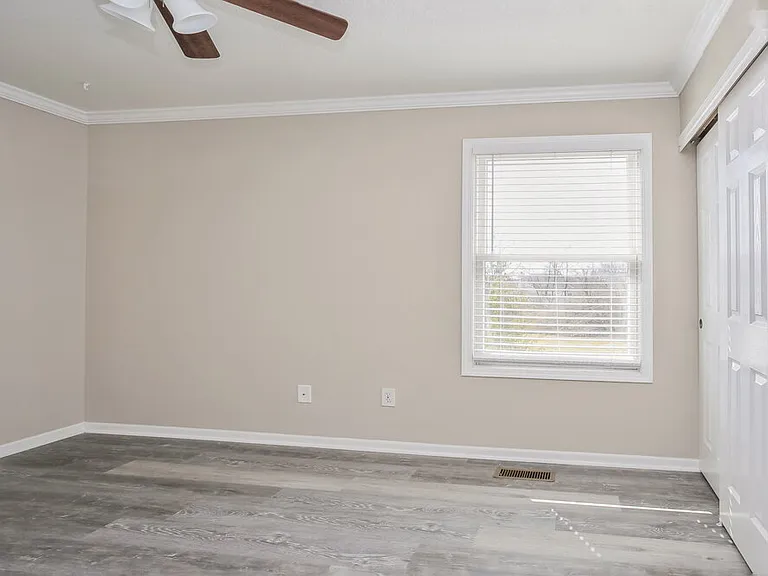 5525 Boucher Dr — Photo 12