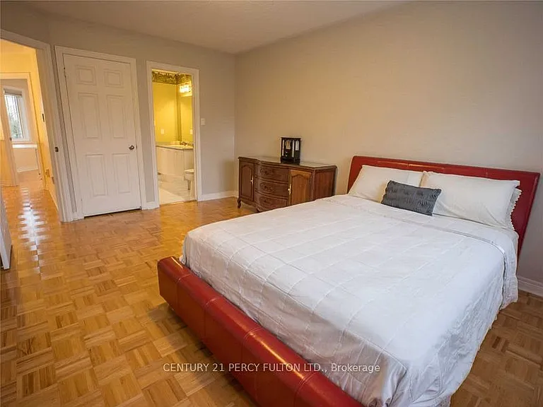 14 Montesano Cres — Photo 14