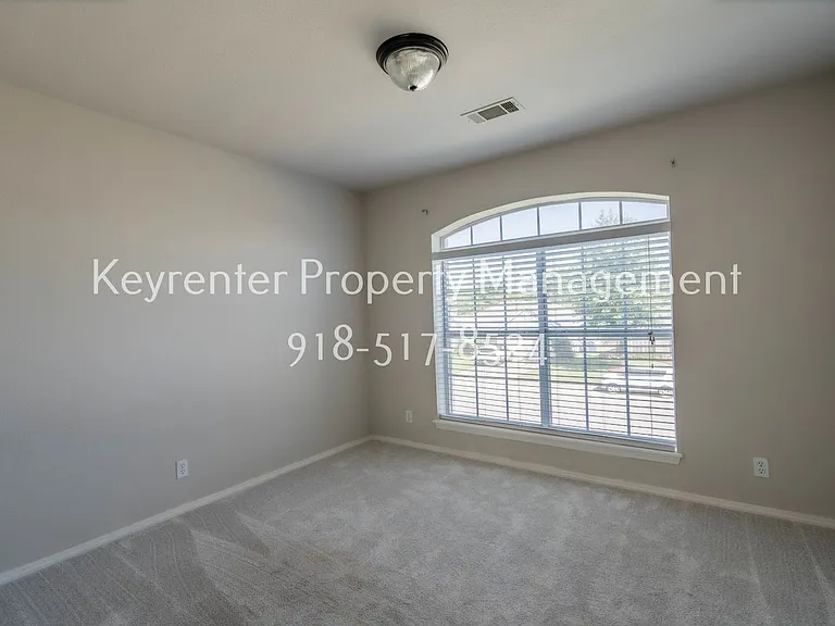 8514 S 112th East Ave — Photo 11
