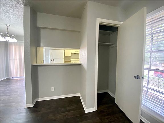 2nd image of 7200 Creekside Dr APT C