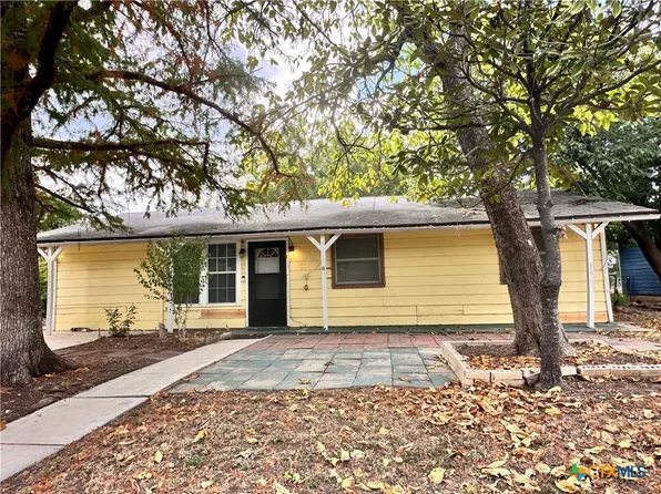 102 Lockwood St, San Marcos, TX 78666