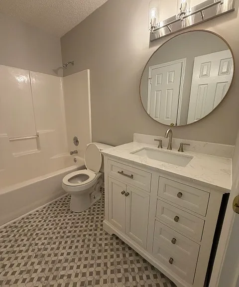 107 Breezewood Dr #F — Photo 6
