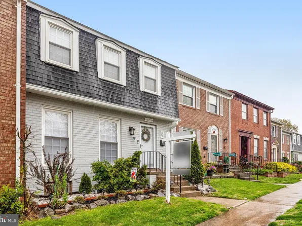 12712 Harborview Ct, Woodbridge, VA 22192