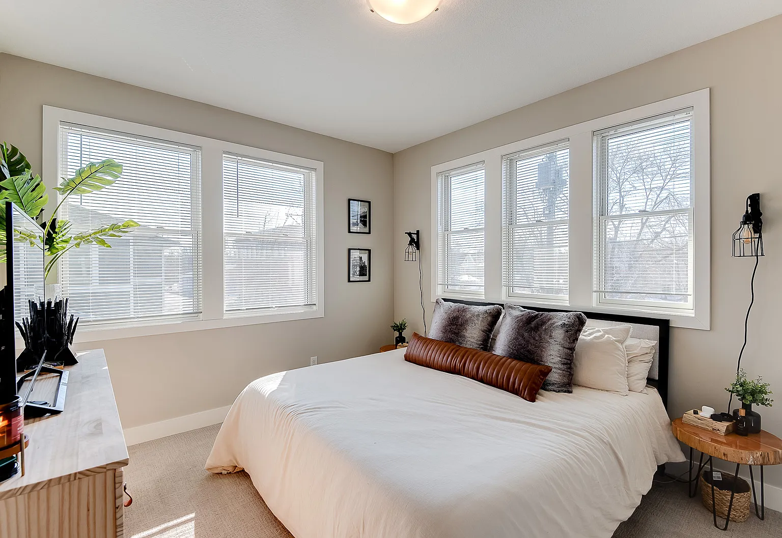Cottages on Dale - 140 Dale Street North - 1 — Photo 3