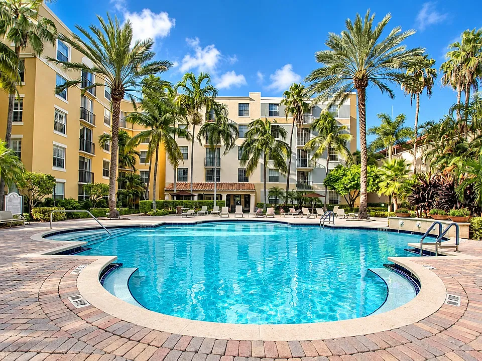 780 S Sapodilla Ave #210