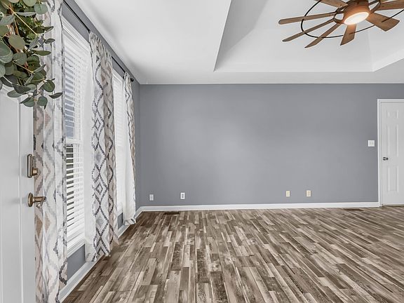 3rd image of 2655 Derby Dr