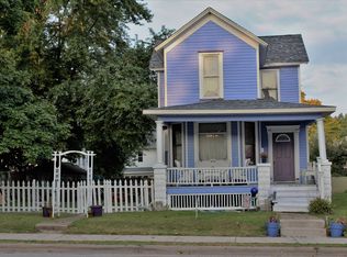 830 24th St, Rock Island, IL 61201