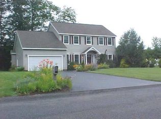 8017 Gregory Ln, Schenectady, NY 12303