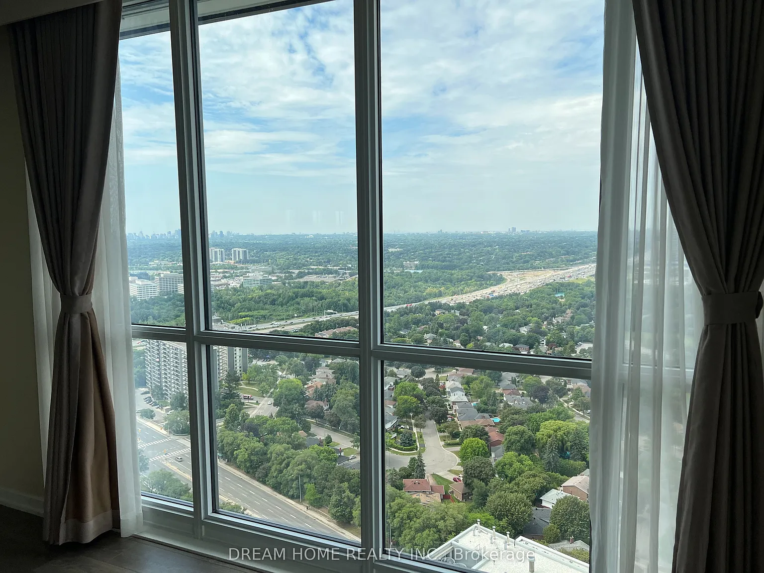 2 bed, $2,800 — Photo 4