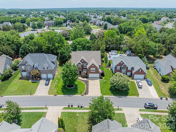 5th image of 1109 Cooper Ln