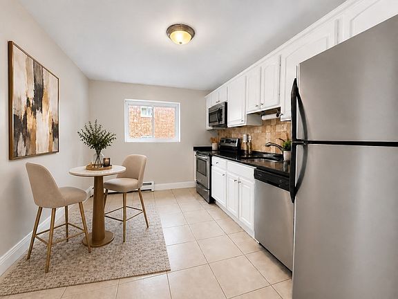 3rd image of 40 Bryon Rd APT 4