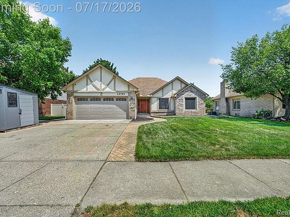 4th image of 43798 Columbia Dr