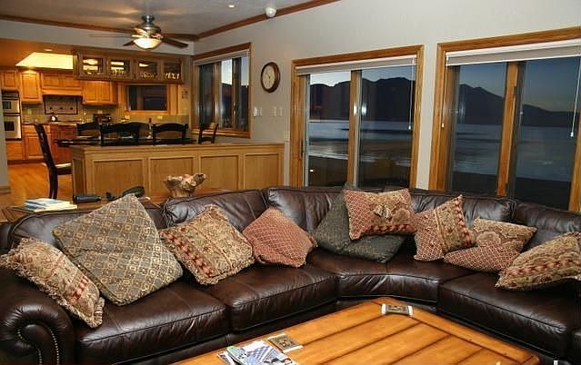 1st image of 335 Beach Dr