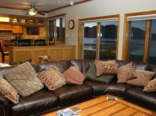 335 Beach Dr, South Lake Tahoe, CA 96150