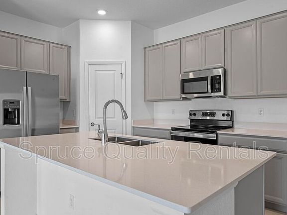 3rd image of 4567 Tahoe Cir