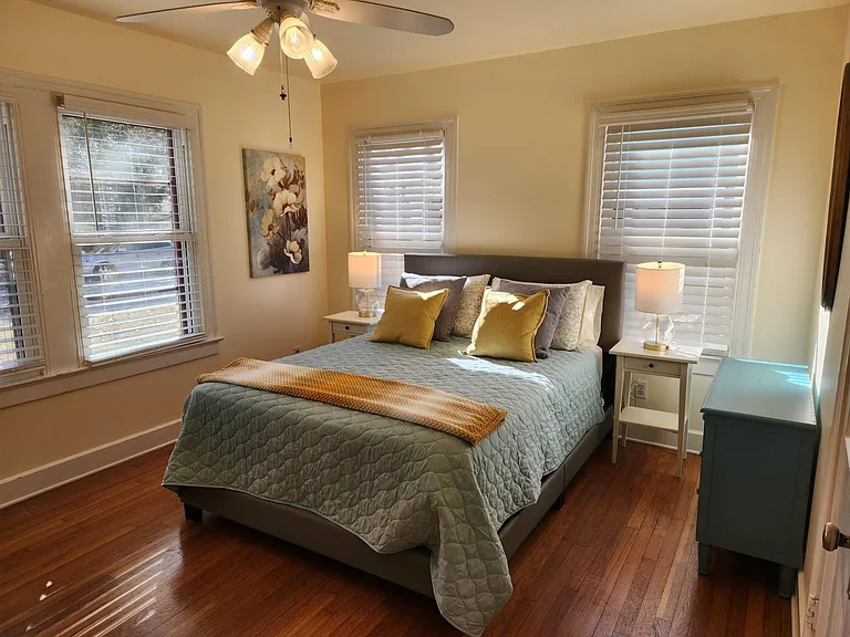 4214 Bellvue Ave — Photo 20