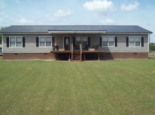 511 Indian Lake Dr, Moultrie, GA 31768