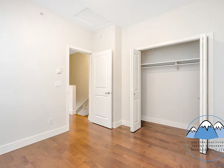 4458 Albert St #204 — Photo 15