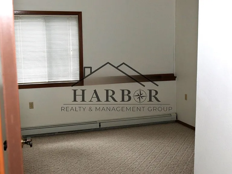 Valley View Apartments — Photo 47