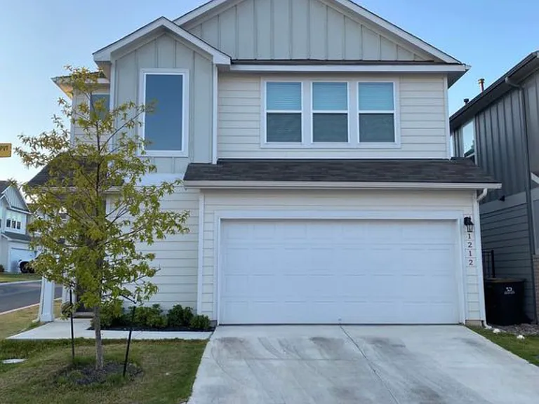 1212 Devon Stetson Pl — Photo 1