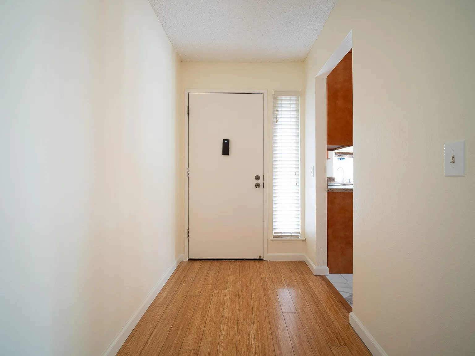 3 bed, 1414 sqft, $5,495 — Photo 1