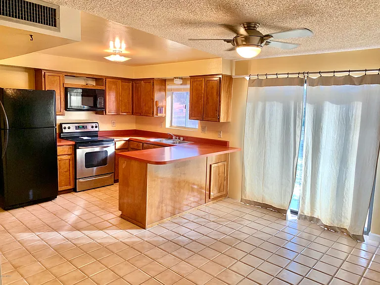 925 N Evergreen Dr — Photo 7