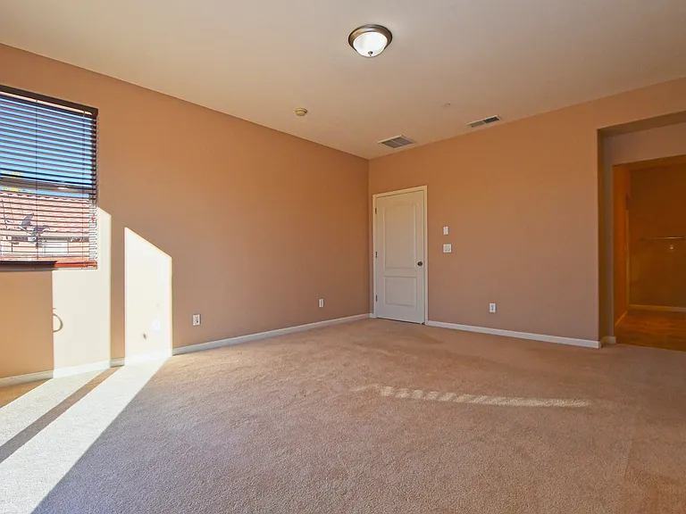 5266 Skystone Dr — Photo 13