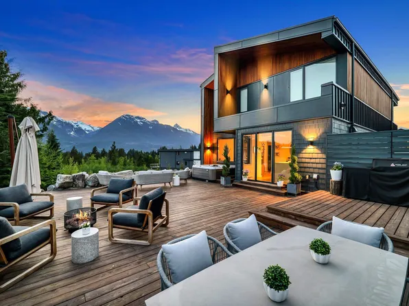 2938 Huckleberry Dr, Squamish, BC V8B 1B2
