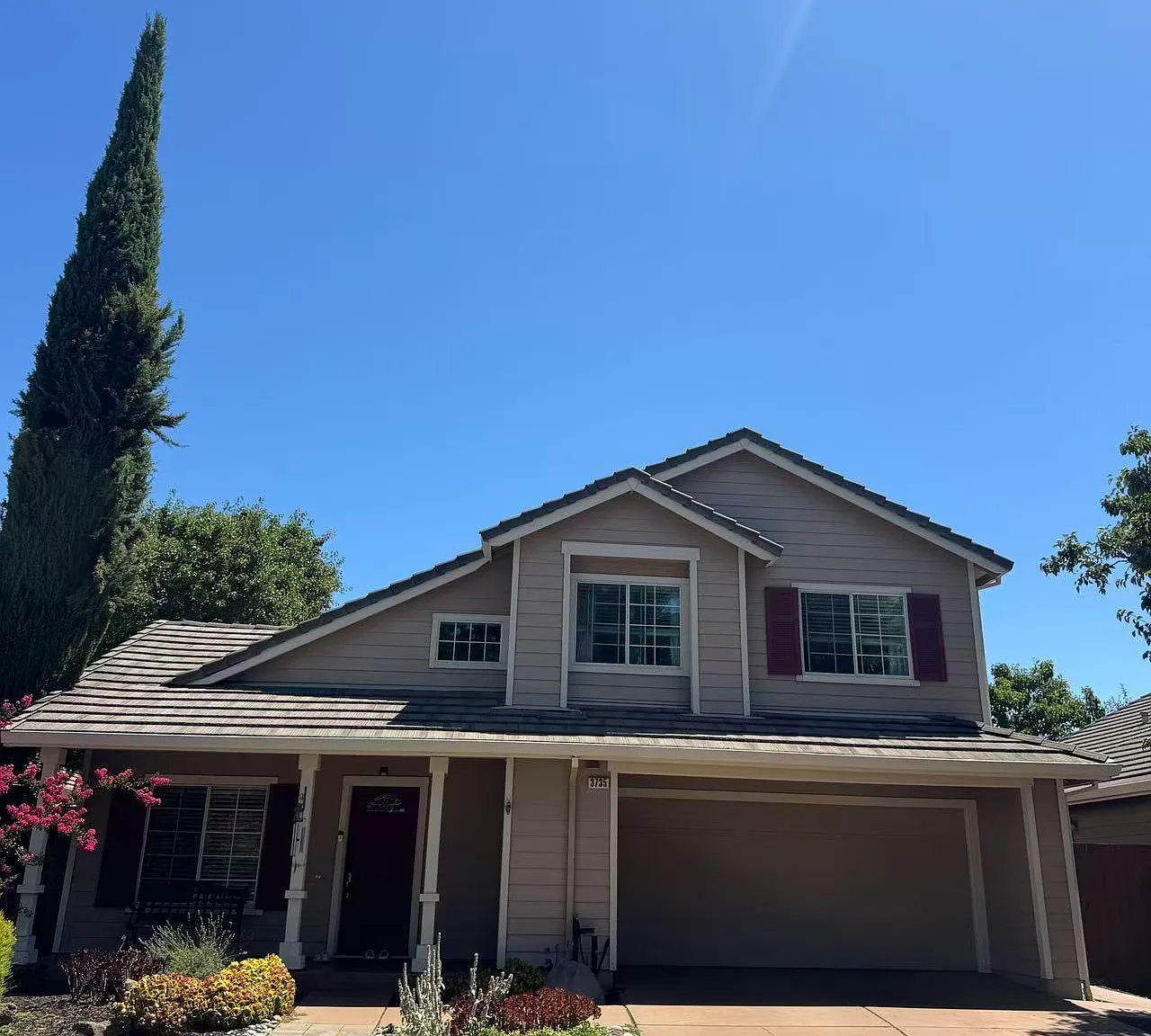 4 bed, 1620 sqft, $4,300 — Photo 2