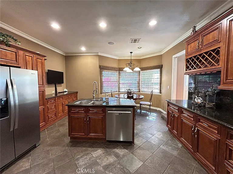 300 S Timken Rd — Photo 16