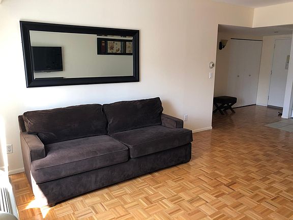 2nd image of 300 W 145th St