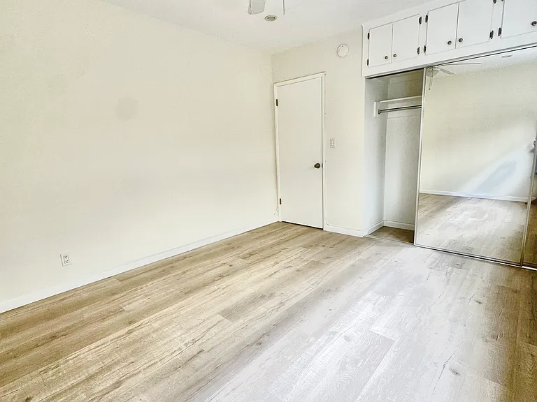 1437 Harvard St #2 — Photo 11