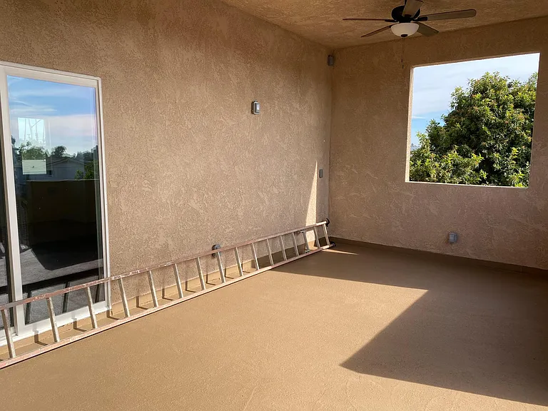 Another balcony pic (ladder will be removed)