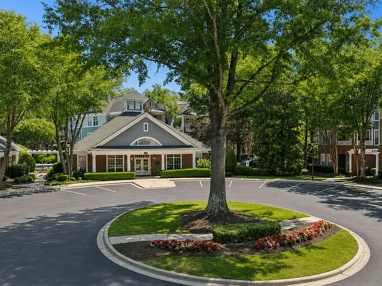 Brookberry Park Apartments — Photo 31