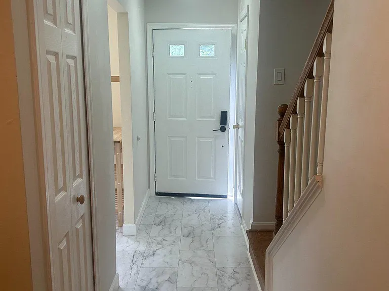 5664 Cabells Mill Ct — Photo 2