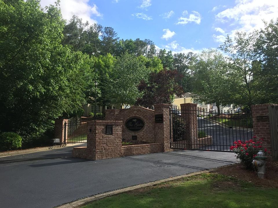 2nd image of 3082 Steeple Chase Dr
