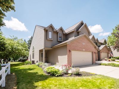 2001 Jeffrey Ln, Elgin, IL, 60123